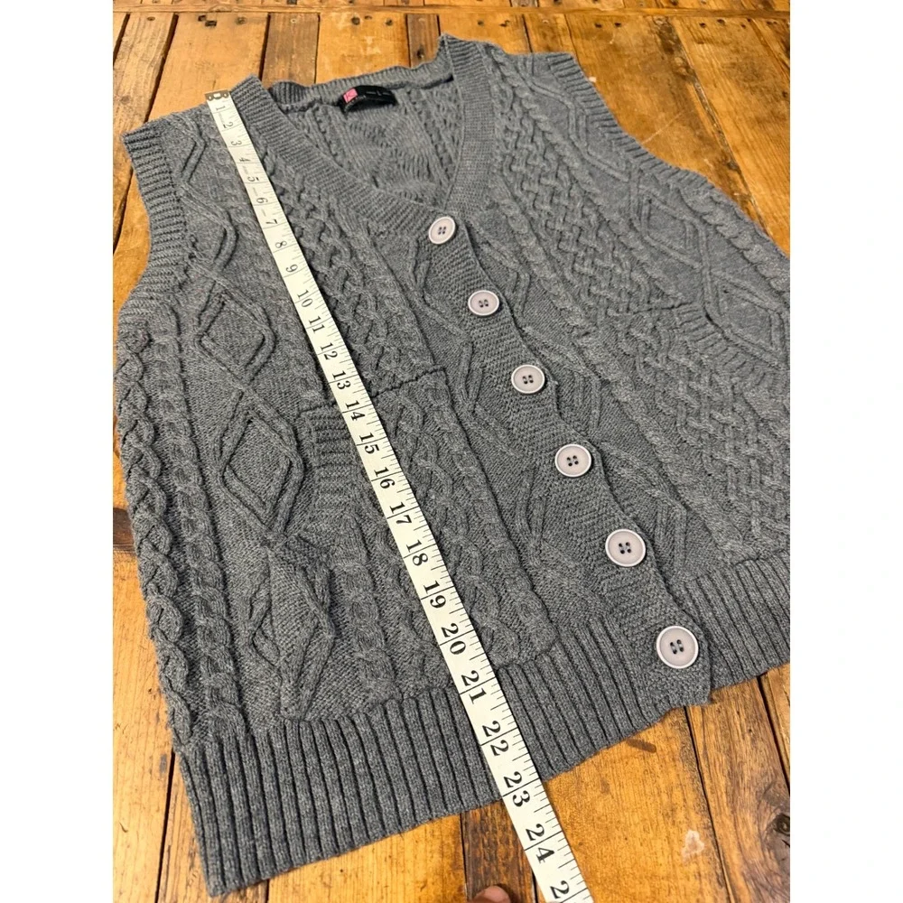 Kancy Kole cable knit